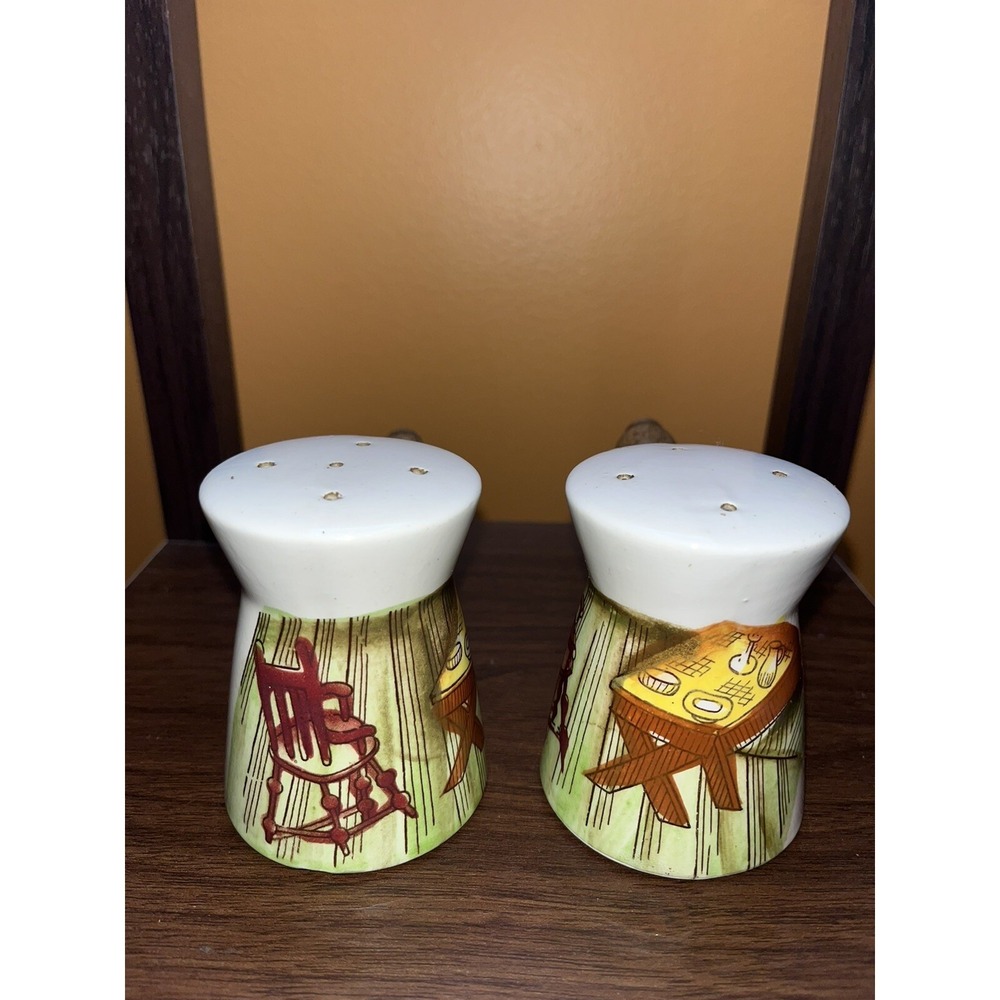 Davar Salt & Pepper Shakers ,Ceramic‎ ,made In Japan Wood Handles brass Vintage